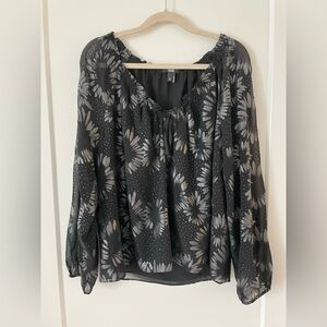 Paige Alexius Blouse in Black/Gunmetal Daisy, Size XL
